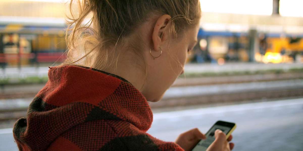 Protecting Young Minds: Navigating the Risks of Smartphone Apps for Kids