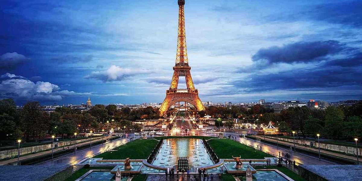 Top 5 Places to Visit in Paris