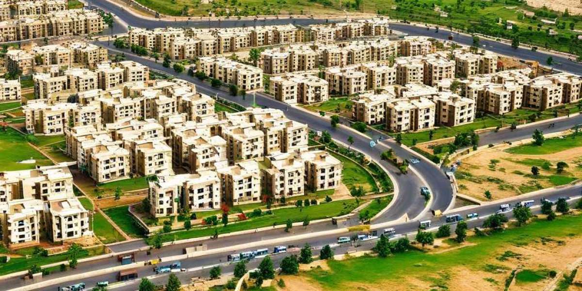 The Impact of Interest Rates on Real Estate Investments in Pakistan