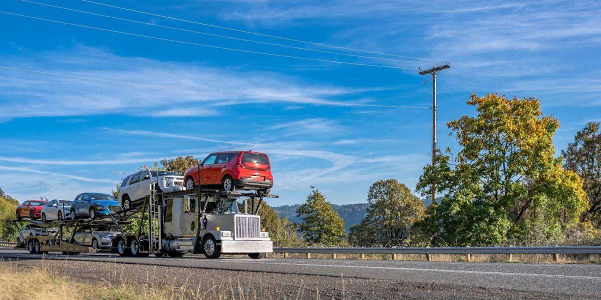 Top Factors to Consider When Selecting a Car Hauler Transport Service