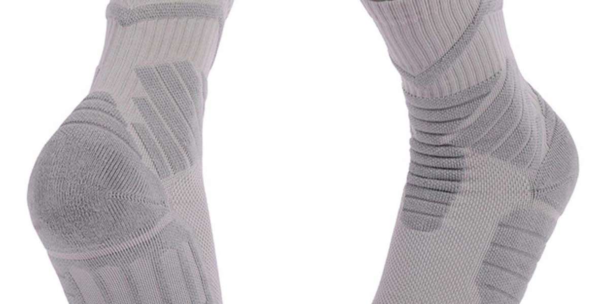 How to Prevent Foot Injuries with the Right Basketball Socks