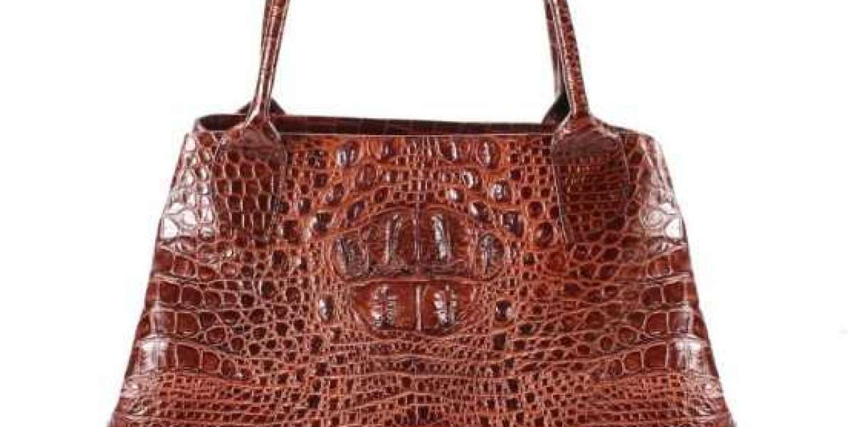 Luxury and Style: A Guide to Choosing the Perfect Leather Handbag