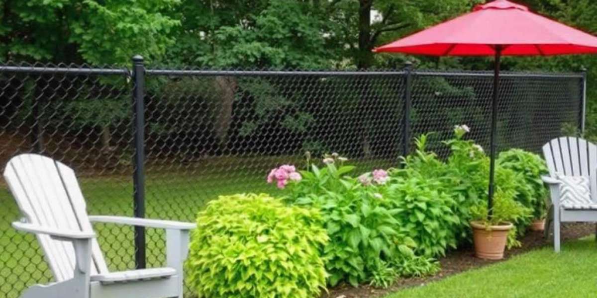 Top 10 Reasons to Choose Vinyl Fence Installation