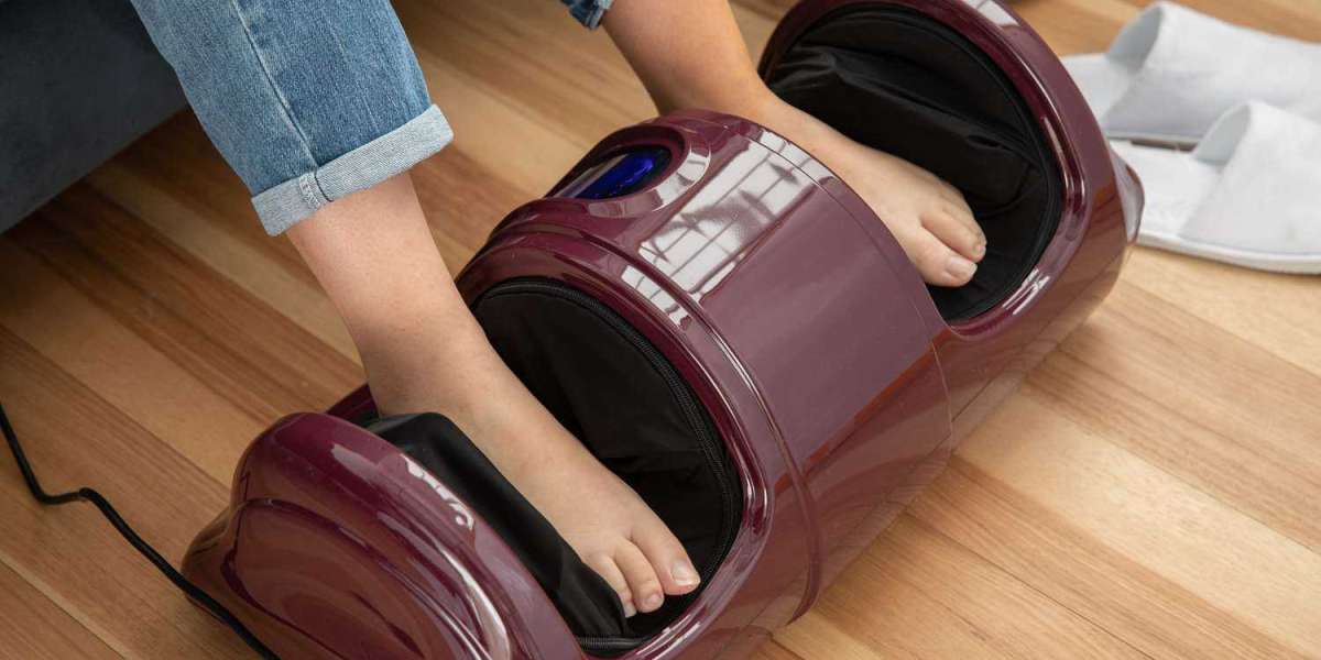 Foot Massager vs. Traditional Massage: Which One Works Best for You?