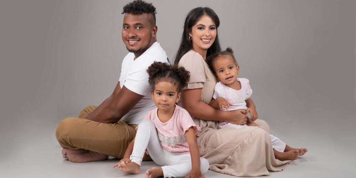 Why Choose 800 Photos as Your Family Photo Studio in Dubai?