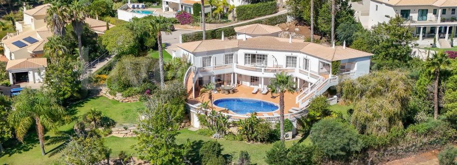 Live Algarve Cover Image