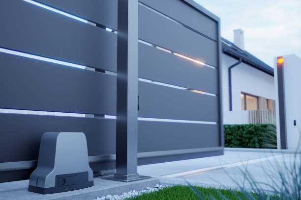 “Automatic Gate Dubai installed at modern villa entrance