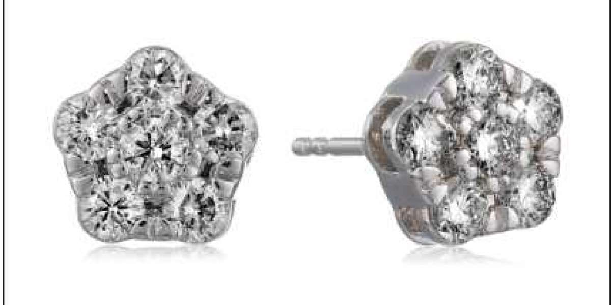 Diamond Stud Earrings: Timeless Elegance for Every Occasion